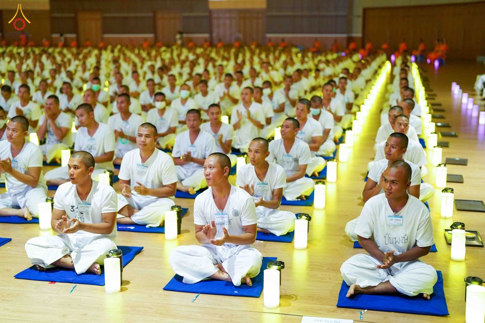 ภาพ No.341563:วันที่ 26 กรกฎาคม พ.ศ. 2569 โครงการพัฒนาคุณธรรม จริยธรรม สำหรับนักเรียนนายสิบตำรวจ (นสต.) รุ่นที่ 17 ศูนย์ฝึกอบรมตำรวจภูธรภาค 1 ได้จัดกิจกรรม  จุดเทียนรวมใจและปฏิบัติธรรมเจริญสมาธิภาวนา เพื่อน้อมอุทิศถวายเป็นพระราชกุศลฯ ณ ศูนย์ปฏิบัติธรรมเวิล์ดพีช วัลเล่
