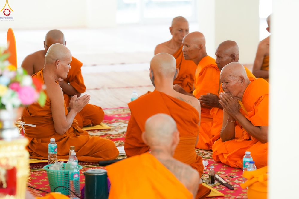 ภาพ No.280470:วันที่ 4 ธันวาคม พ.ศ. 2568 พิธีอุปสมบทหมู่ ในโครงการบวชบูชาธรรมมหาปูชนียาจารย์ 4 วัด ในจังหวัดบุรีรัมย์