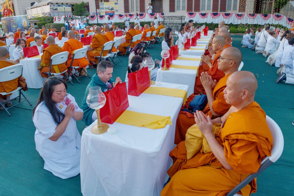 ภาพ No.332962:วันอาทิตย์ที่ 31 พฤษภาคม พ.ศ. 2569 วันวิสาขบูชา ณ วัดพระธรรมกายแคลิฟอร์เนีย  ประเทศสหรัฐอเมริกา