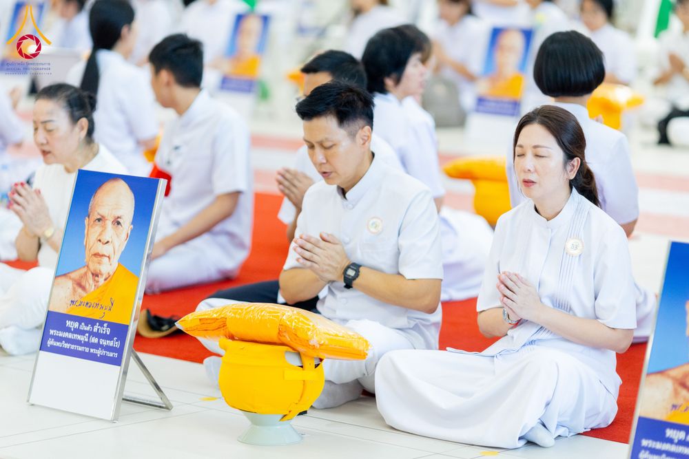 ภาพ No.286524:วันเสาร์ที่ 12 กรกฏาคม พ.ศ.2568 พิธีบรรพชาอุปสมบท  โครงการบรรพชาอุปสมบทหมู่ ธรรมทายาทนานาชาติ(ภาคภาษาจีน), โครงการบรรพชาสามเณร โรงเรียนนานาชาติ รุ่นที 14