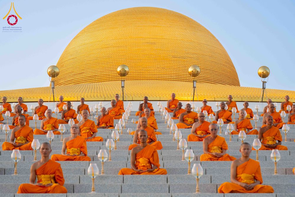 ภาพ No.312079:วันอังคารที่ 3 มีนาคม พ.ศ.2569 พิธีเวียนประทักษิณและจุดมาฆประทีป ณ ลานธรรมพระมหาธรรมกายเจดีย์ วัดพระธรรมกาย