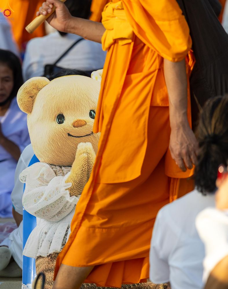 ภาพ No.290496:วันที่ 7 มกราคม พ.ศ. 2569 พิธีต้อนรับพระธรรมยาตรา ณ อนุสรณ์สถานลำดับที่ 2  สถานที่ตั้งมโนปณิธานบวชตลอดชีวิต อนุสรณ์สถานคลองบางนางแท่น (ภาพชุดที่ 2) อ.สามพราน จ.นครปฐม ในโครงการธรรมยาตรา กตัญญูบูชา มหาปูชนียาจารย์ พระมงคลเทพมุนี(สด จนฺทสโร) พระผู้ปราบมาร 