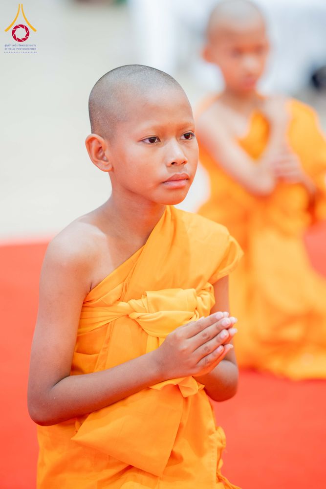 ภาพ No.318702:วันที่ 29 มีนาคม พ.ศ. 2569 พิธีเวียนประทักษิณ มอบผ้าไตร บรรพชาสามเณร  ณ ศูนย์อบรมเยาวชนกาญบุรี