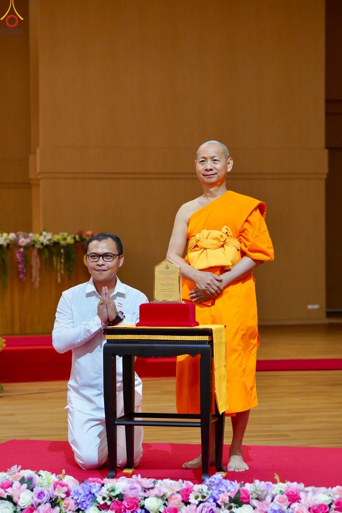 ภาพ No.311903:วันอังคารที่ 3 มีนาคม พ.ศ.2569 พิธีมอบโล่วัชรเกียรติยศ โครงการตอบปัญหาธรรมะทางก้าวหน้า ครั่งที่ 43, พิธีมอบโล่วัชรเกียรติยศ โครงการสอบตอบปัญหาศีลธรรม เพื่อสันติภาพโลก (World-Pec) ครั้งที่ 19 ณ สภาธรรมกายสากล วัดพระธรรมกาย