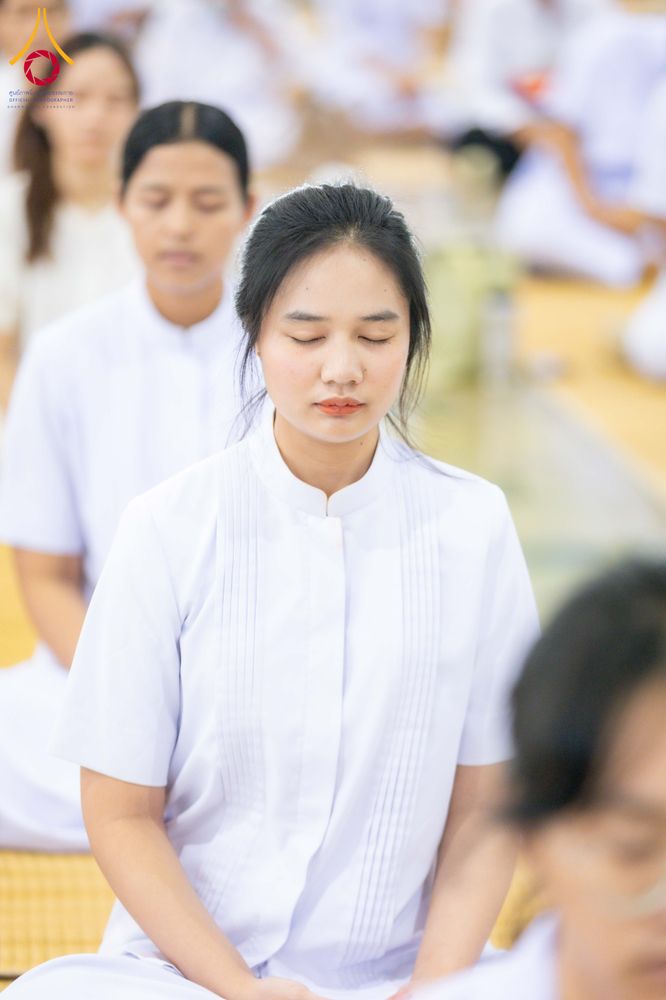 ภาพ No.318358:วันอาทิตย์ต้นเดือนที่ 5 เมษายน พ.ศ.2569 พิธีบูชาข้าวพระ ณ สภาธรรมกายสากล วัดพระธรรมกาย