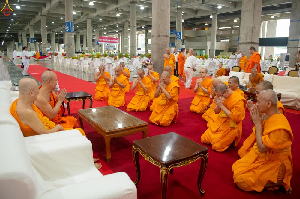 ภาพ No.323545:วันที่ 22 เมษายน พ.ศ.2569(วันคุ้มครองโลก) งานถวายมหาสังฆทาน 40,000 กว่าวัดทั่วประเทศ การเดินทางเข้าวัด , การต้อนรับปฏิสันถารพระสังฆาธิการ  ,  การจัดเตรียมภัตตาหาร , การลงทะเบียน