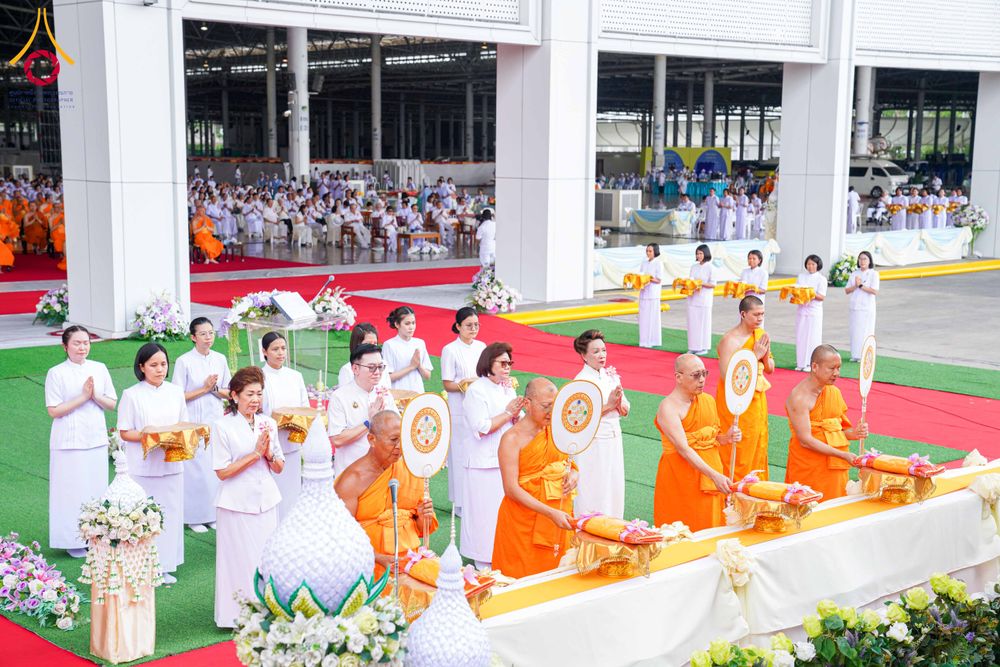 ภาพ No.316523:วันอาทิตย์ที่ 29 มีนาคม พ.ศ. 2569 พิธีทอดผ้าบังสุกุลและพิธีชำระร่าง โยมพ่อณรงค์ จินตมากุล  สิริอายุ 99 ปี 11 เดือน โยมบิดา พระครูปลัดรัตนวีรวัฒน์ (รังสฤษดิ์ อิทฺธิจินตโก) ที่ปรึกษาเจ้าคณะจังหวัดปทุมธานี เจ้าอาวาสวัดพระธรรมกาย  ณ ฌาปนสถานชั่วคราว ทางเข้า 