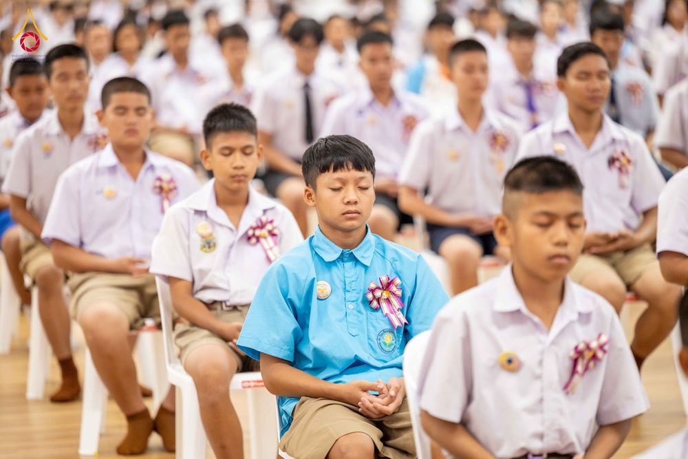 ภาพ No.348546:วันที่ 12 กันยายน พ.ศ. 2569 การอบรมเชิงปฏิบัติการจัดกิจกรรมทอดกฐินสัมฤทธิ์ พิธีมอบผ้าไตรประธานกฐินเด็กดี V-Star ประจำปีพุทธศักราช 2569 ณ สภาธรรมกายสากล วัดพระธรรมกาย