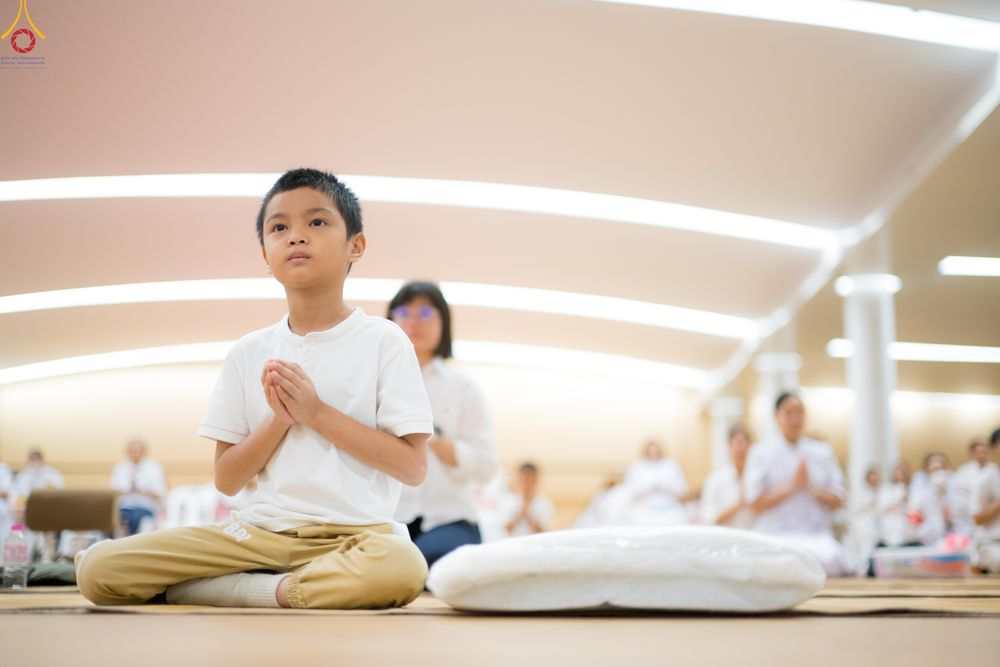 ภาพ No.280525:วันที่ 28 ธันวาคม พ.ศ.2568 พิธีถวายอุปกรณ์ทำความสะอาด ณ ห้องแก้วสารพัดนึก วัดพระธรรมกาย