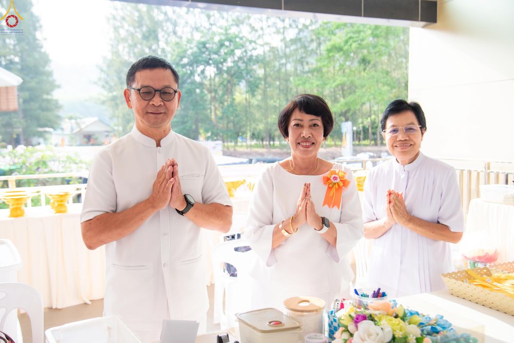 ภาพ No.320049:วันเสาร์ที่ 4 เมษายน 2569 พิธีตัดปอยผม ขอขมาผู้ปกครอง  มอบบาตร-ผ้าไตร และพิธีบรรพชาสามเณร 87 รูป  ณ ศูนย์ปฏิบัติธรรมระยอง(บ้านช่องลม)  ต.บางบุตร อ.บ้านค่าย จ.ระยอง