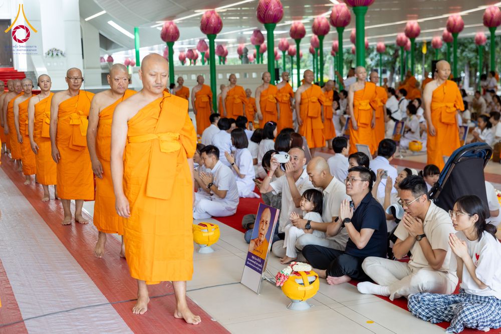 ภาพ No.286637:วันเสาร์ที่ 12 กรกฏาคม พ.ศ.2568 พิธีบรรพชาอุปสมบท  โครงการบรรพชาอุปสมบทหมู่ ธรรมทายาทนานาชาติ(ภาคภาษาจีน), โครงการบรรพชาสามเณร โรงเรียนนานาชาติ รุ่นที 14