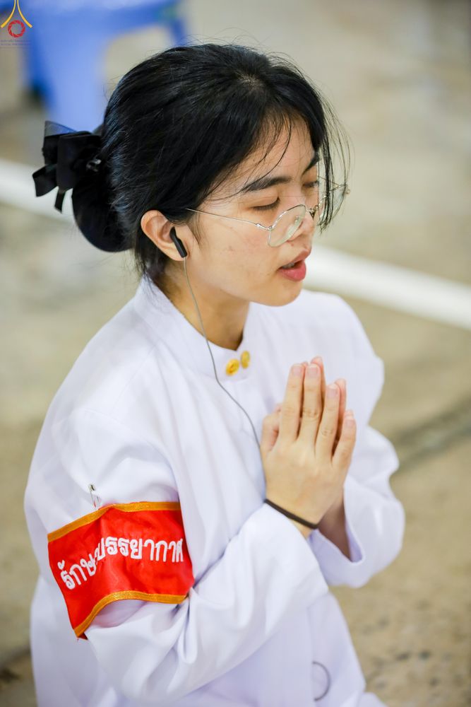 ภาพ No.311448:วันอาทิตย์ต้นเดือนที่ 1 มีนาคม พ.ศ.2569 พิธีตักบาตร และ พิธีบูชาข้าวพระ ณ สภาธรรมกายสากล วัดพระธรรมกาย