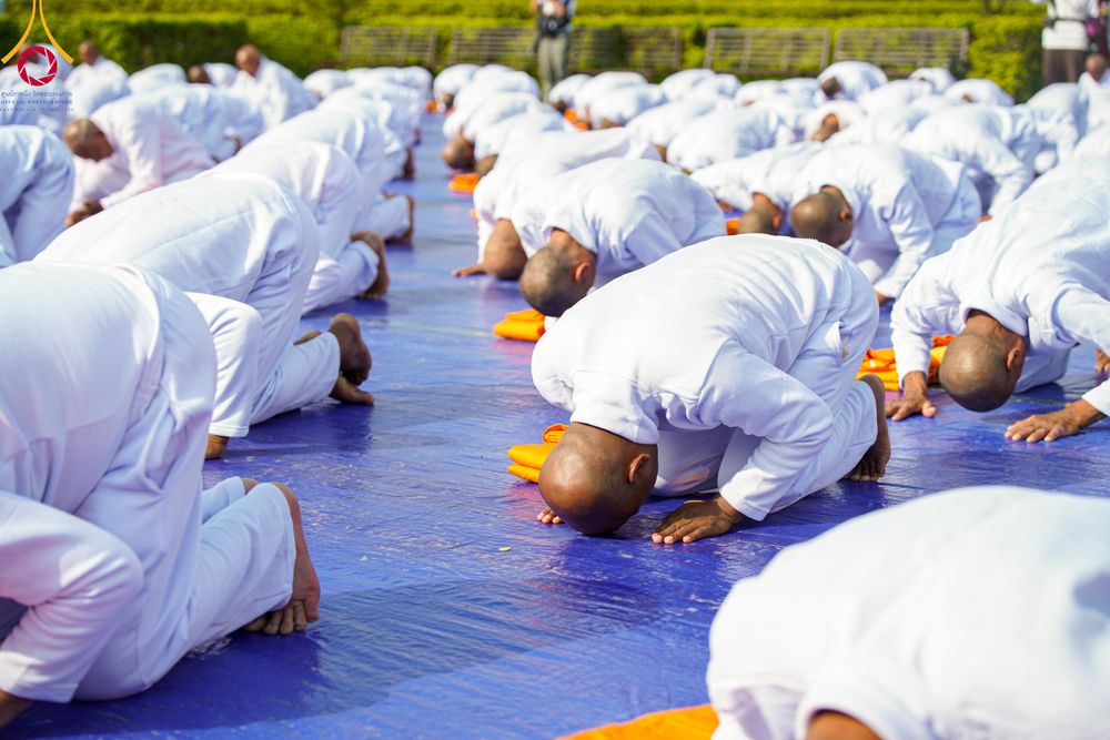 ภาพ No.314108:วันจันทร์ที่ 16 มีนาคม พ.ศ. 2569 พิธีเวียนเทียนประทักษิณ และพิธีบรรพชาสามเณร 500 รูป ณ วิหารมายาเทวี ประเทศเนปาล