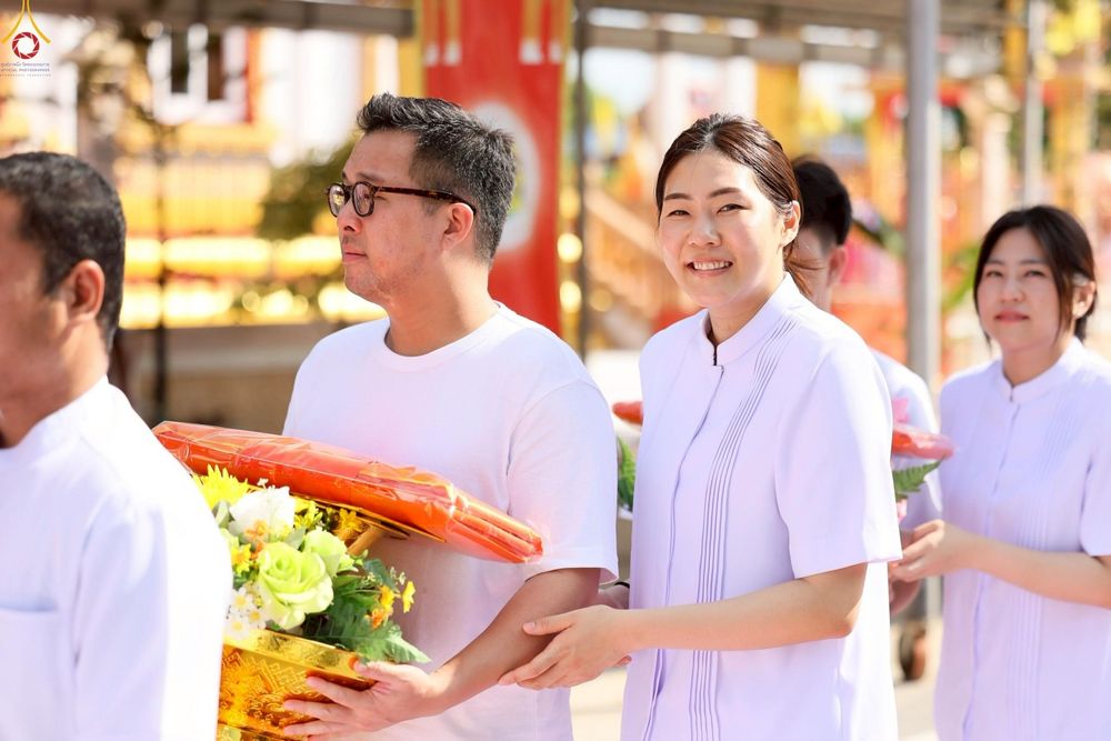 ภาพ No.252551:วันที่ 11 ตุลาคม พ.ศ. 2568 พิธีทอดกฐินสามัคคีทั่วไทย 30,000 วัด โดยคณะศิษยานุศิษย์ บูชาธรรม 81 ปี หลวงพ่อธัมมชโย ณ วัดมงคลพุกการาม ต. คลองสี่  อ.คลองหลวง จ.ปทุมธานี