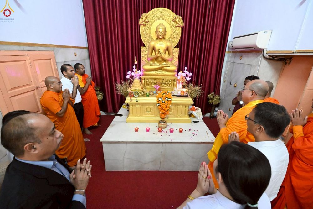 ภาพ No.263380:วันที่ 17 ตุลาคม พ.ศ. 2568 ทอดกฐินสมทบวัดต่างประเทศ ณ วัดมหาโพธิเดลลี ประเทศอินเดีย 