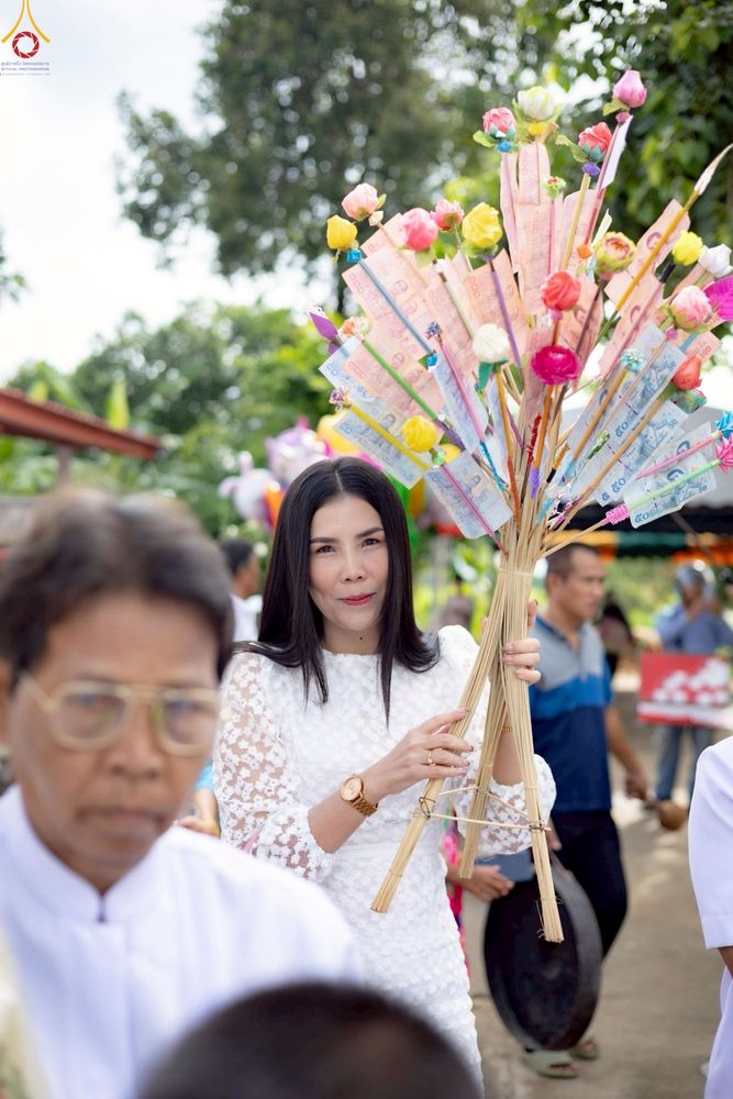 ภาพ No.256465:วันที่ 15 ตุลาคม พ.ศ. 2568 พิธีทอดกฐินสามัคคีทั่วไทย 30,000 วัด โดยคณะศิษยานุศิษย์ บูชาธรรม 81 ปี หลวงพ่อธัมมชโย ณ วัดสว่างนางโท อ.เมืองยาง จ.นครราชสีมา