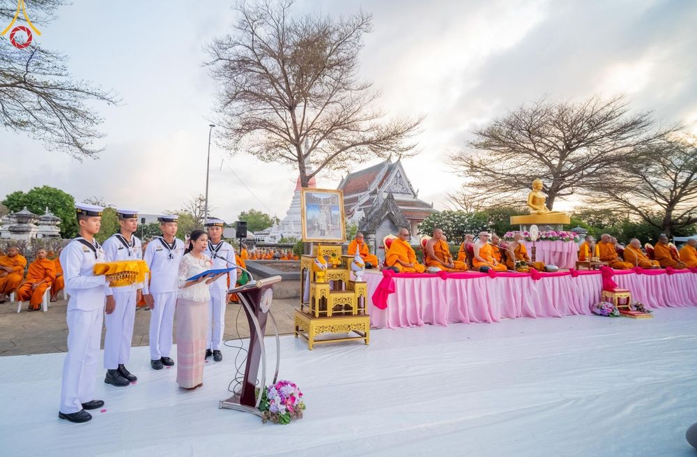 ภาพ No.58074:พิธีตักบาตรพระภิกษุและสามเณร 180 รูป ณ ลานองค์พระสมุทรเจดีย์ จ.สมุทรปราการ วันเสาร์ที่ 27 เมษายน พ.ศ. 2567