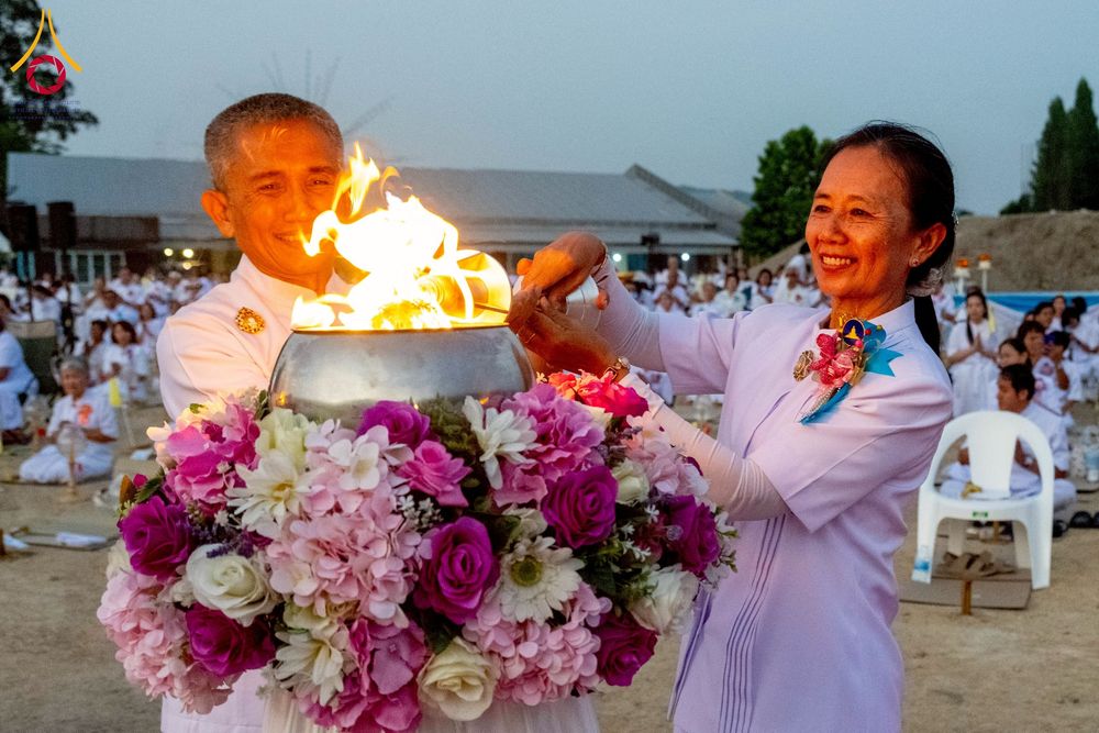 ภาพ No.275234:วันอาทิตย์ที่ 30 พฤศจิกายน พ.ศ. 2568 พิธีจุดประทีปถวายเป็นพุทธบูชา ณ ศูนย์ปฏิบัติธรรมระยอง (บ้านช่องลม)