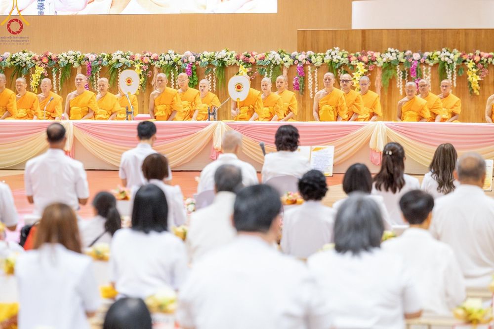 ภาพ No.149019:พิธีถวายคิลานเภสัชและอุปกรณ์ทางการแพทย์ เนื่องในวันธรรมชัย วันอาทิตย์ที่ 18 สิงหาคม พ.ศ. 2567 ณ ห้องแก้วสารพัดนึก 2 สภาธรรมกายสากล วัดพระธรรมกาย