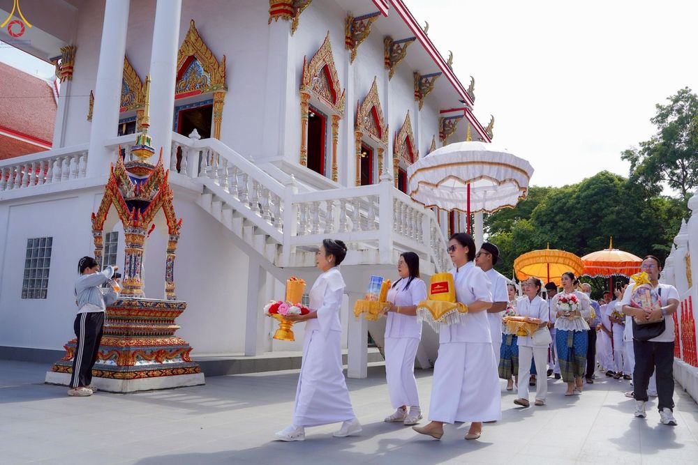 ภาพ No.253357:วันที่ 12 ตุลาคม พ.ศ. 2568 พิธีทอดกฐินสามัคคีทั่วไทย 30,000 วัด โดยคณะศิษยานุศิษย์ บูชาธรรม 81 ปี หลวงพ่อธัมมชโย ณ วัดบางน้ำผึ้งนอก อ.พระประแดง จ.สมุทรปราการ