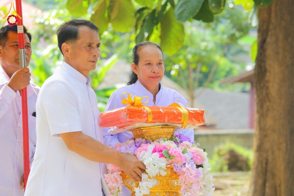 ภาพ No.183348:พิธีทอดกฐิน ณ วัดพระธาตุจอมทอง จ.เชียงราย ในโครงการทอดกฐินสามัคคีทั่วไทย 30,000 วัด บูชาธรรม 80 ปี หลวงพ่อธัมมชโย โดยคณะศิษยานุศิษย์วัดพระธรรมกาย วันที่ 22 ตุลาคม พ.ศ. 2567
