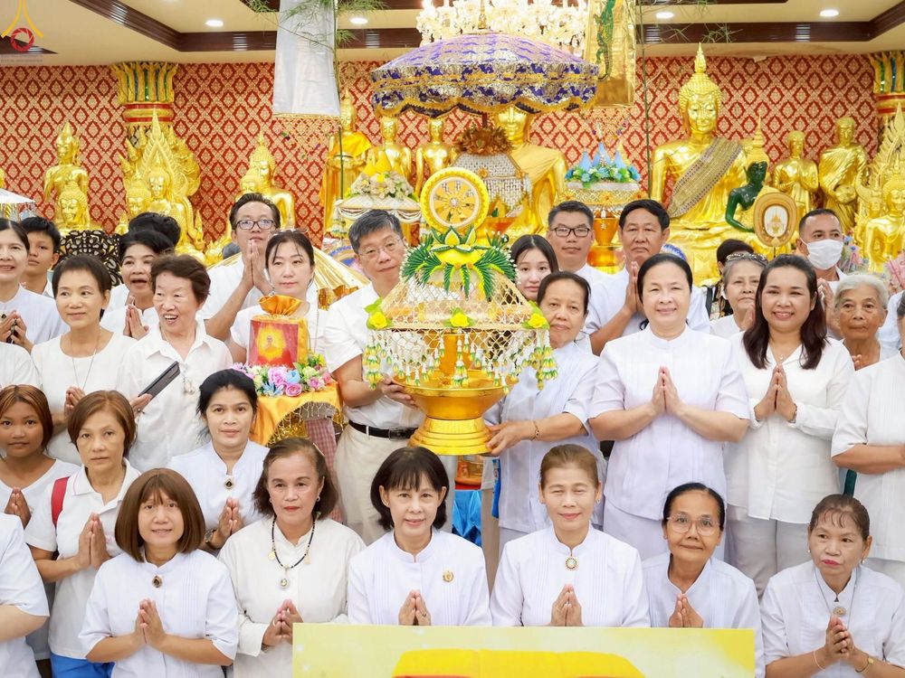 ภาพ No.256538:วันที่ 12 ตุลาคม พ.ศ. 2568 พิธีทอดกฐินสามัคคีทั่วไทย 30,000 วัด โดยคณะศิษยานุศิษย์ บูชาธรรม 81 ปี หลวงพ่อธัมมชโย ณ วัดวรจรรยาวาส กรุงเทพมหานคร