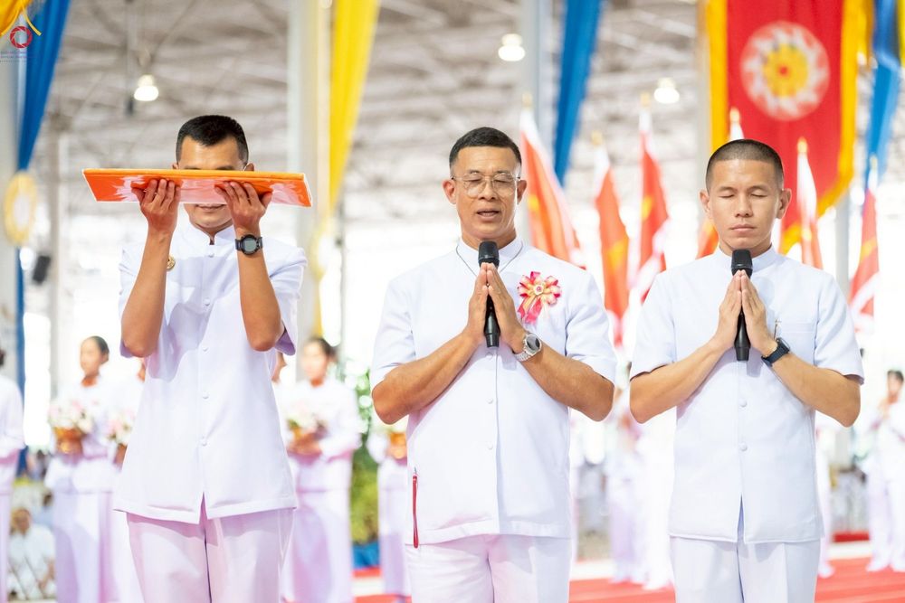 ภาพ No.277438:วันอาทิตย์ต้นเดือนที่ 7 ธันวาคม พ.ศ.2568 พิธีทอดผ้าป่าต้นสมบัติจักรพรรดิ ณ สภาธรรมกายสากล วัดพระธรรมกาย