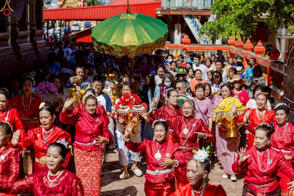 ภาพ No.263753:วันที่ 23 ตุลาคม พ.ศ. 2568 พิธีทอดกฐินสามัคคีทั่วไทย 30,000 วัด โดยคณะศิษยานุศิษย์ บูชาธรรม 81 ปี หลวงพ่อธัมมชโย ณ วัดเขาน้อยพัฒนาราม ต.สุรศักดิ์ อ.ศรีราชา จ.ชลบุรี