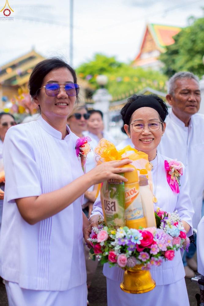 ภาพ No.251842:วันที่ 8 ตุลาคม พ.ศ. 2568 พิธีทอดกฐินสามัคคีทั่วไทย 30,000 วัด โดยคณะศิษยานุศิษย์ บูชาธรรม 81 ปี หลวงพ่อธัมมชโย ณ วัดโคกบำรุงราษฎร์ อ.ดำเนินสะดวก จ.ราชบุรี