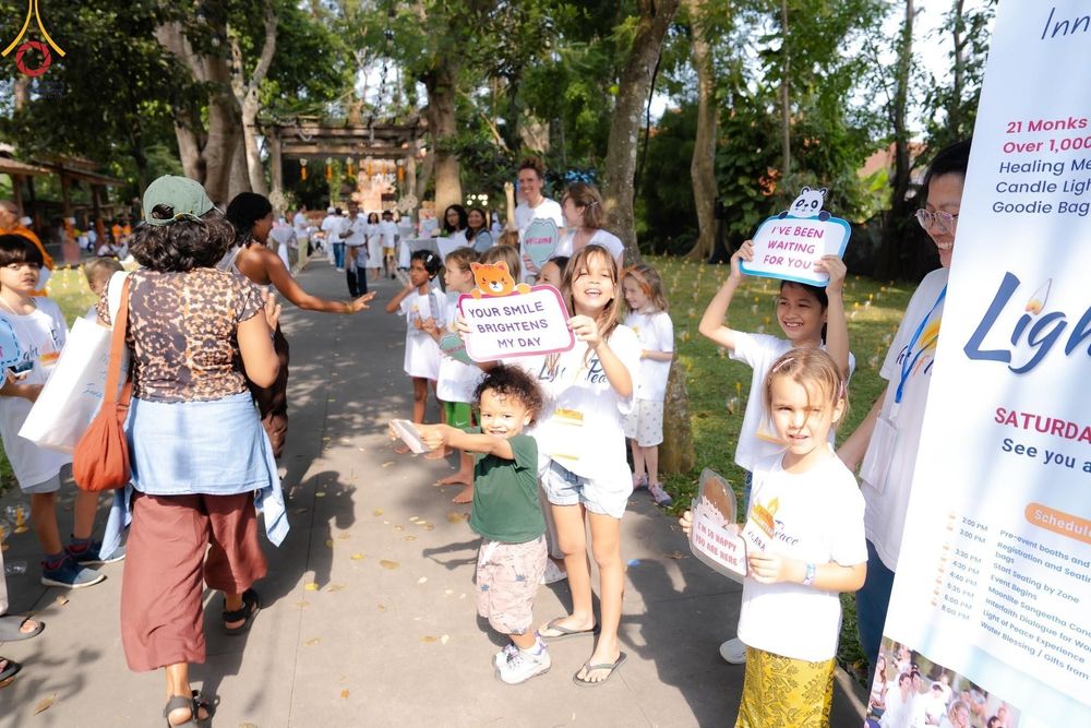 ภาพ No.156338:วัดพุทธบาหลีและวัดพระธรรมกาย จัดปฏิบัติธรรมนานาชาติ 1,151 คนจาก 78 ประเทศ ใน "วันสันติภาพสากล" ณ บาหลี อินโดนีเซีย วันเสาร์ที่ 21 กันยายน พ.ศ. 2567 เวลา 16.00-21.00 น. ณ พิพิธภัณฑ์ ARMA เมืองอูบุด จังหวัดบาหลี ประเทศอินโดนีเซีย