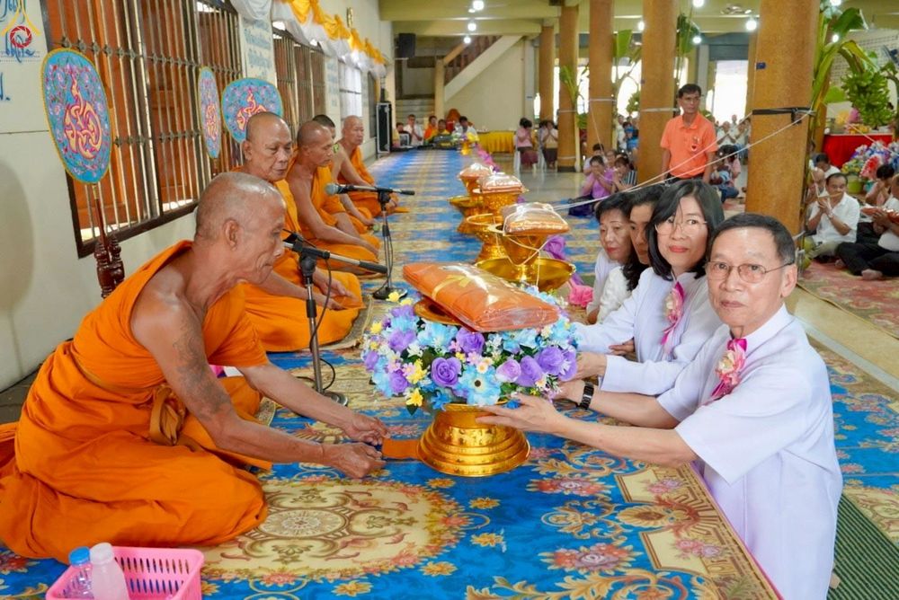 ภาพ No.277970:วันที่ 19 ตุลาคม พ.ศ. 2568 พิธีทอดกฐินสามัคคีทั่วไทย ณ วัดกลางคูเวียง อ.นครชัยศรี จ.นครปฐม โดยคณะศิษยานุศิษย์ บูชาธรรม 81 ปี หลวงพ่อธัมมชโย