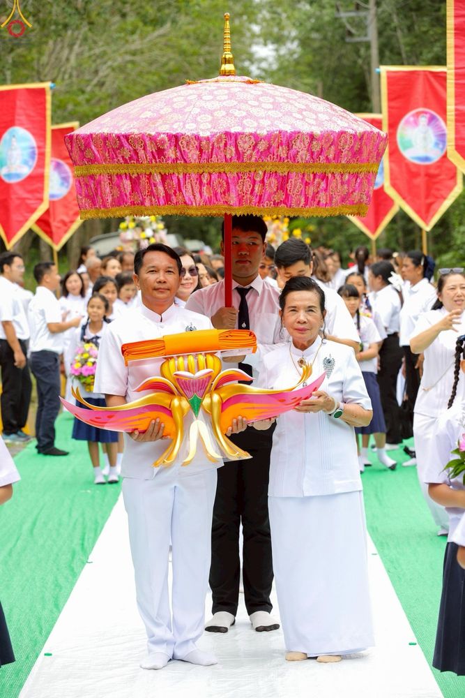 ภาพ No.263792:วันที่ 23 ตุลาคม พ.ศ. 2568 พิธีทอดกฐินสามัคคีทั่วไทย 30,000 วัด โดยคณะศิษยานุศิษย์ บูชาธรรม 81 ปี หลวงพ่อธัมมชโย ณ ธุดงคสถานสุราษฎร์ธานี ต.ขุนทะเล อ.เมือง จ.สุราษฎร์ธานี