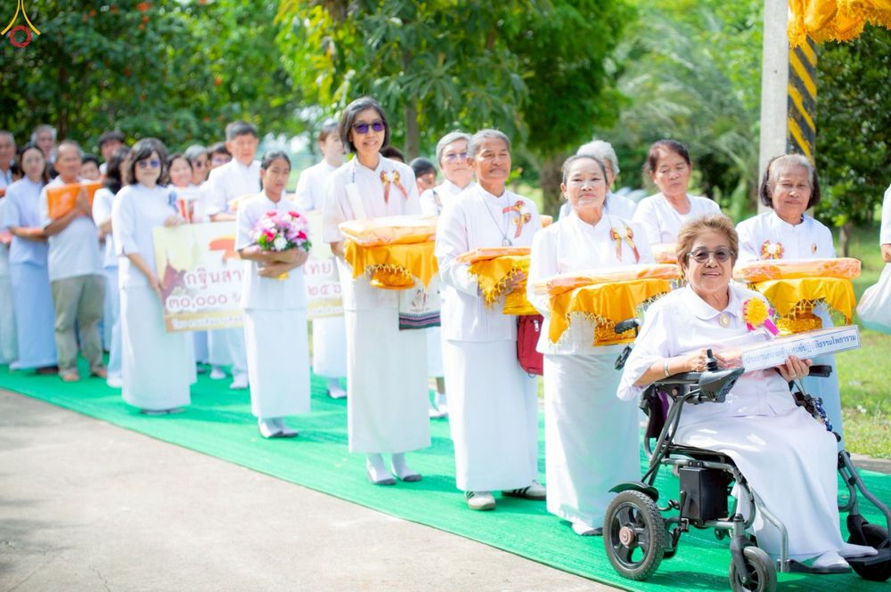 ภาพ No.263548:วันที่ 23 ตุลาคม พ.ศ. 2568 พิธีทอดกฐินสามัคคี เพื่อปรับปรุงและต่อเติมอาคารอเนกประสงค์ และพิธีทอดกฐินสามัคคีทั่วไทย 30,000 วัด ณ ศูนย์ปฏิบัติธรรมโพธารามราชบุรี ตำบลเขาชะงุ้ม อำเภอโพธาราม จังหวัดราชบุรี