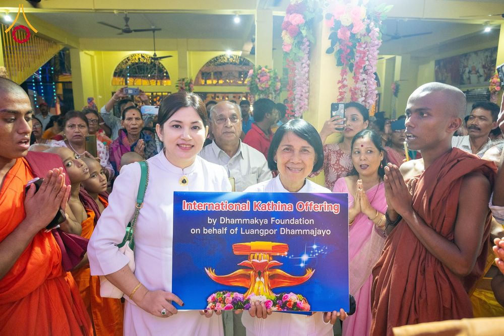 ภาพ No.179645:พิธีทอดกฐินสมทบ ณ วัดพุทธรัตนางกูร พิหาร (Bouddha Ratnangkur Bihar) เมืองกัลกัตตา ประเทศอินเดีย วันที่ 9 พฤศจิกายน พ.ศ. 2567