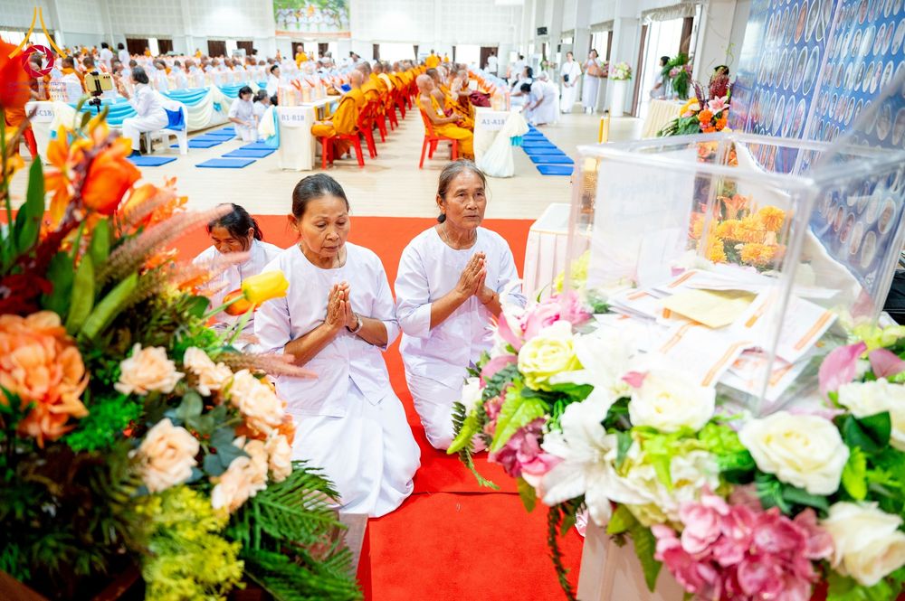 ภาพ No.238778:วันเสาร์ที่ 16 สิงหาคม พ.ศ. 2568 งานบุญประจำปี ครั้งที่ 20 พิธีทักษิณานุปทานแด่บรรพชน ตระกูลผ่องสวัสดิ์และหมู่ญาติที่ล่วงลับไปแล้ว ณ พระมหาเจดีย์ทัตตชีโว ศูนย์อบรมเยาวชนกาญจนบุรี