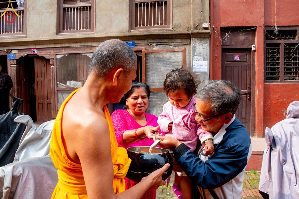 ภาพ No.317245:วันอังคารที่ 31 มีนาคม พ.ศ.2569 จาริกบิณฑบาตแห่งศรัทธา จากวัดอเชศวรสู่สี่แยกปาตันและวัดศรี ประเทศเนปาล