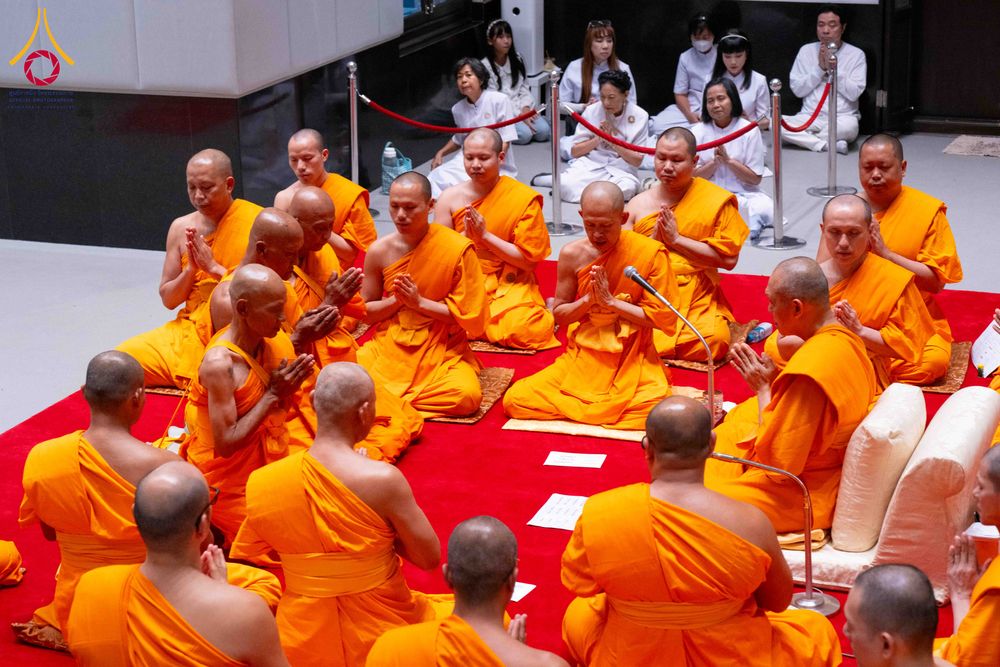 ภาพ No.321479:วันเสาร์ที่ 11 เมษายน พ.ศ.2569 พิธีขอบรรพชา พิธีขอสรณคมณ์และศีล, พิธีถวายบาตร พิธีอุปสมบท โครงการอุปสมบทหมู่ บูชาธรรมหลวงพ่อธัมมชโย พ.ศ.2569 โครงการอุปสมบทหมู่ธรรมทายาท ระดับอุดมศึกษา รุ่น 53 (ภาคฤดูร้อน) ณ วัดพระธรรมกาย ปทุมธานี