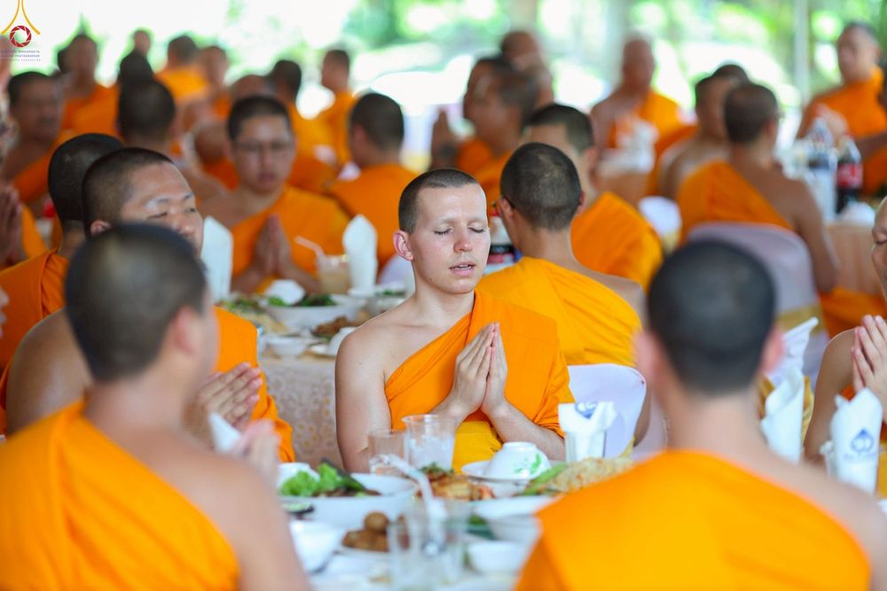 ภาพ No.249324:วันที่ 20 กันยายน พ.ศ. 2568 พิธีประดิษฐานรูปหล่อหลวงปู่วัดปากน้ำ ภาษีเจริญ ณ วิหารพระมงคลเทพมุนี (สด จนฺทสโร) ศูนย์ปฏิบัติธรรมภูเก็ต จ.ภูเก็ต