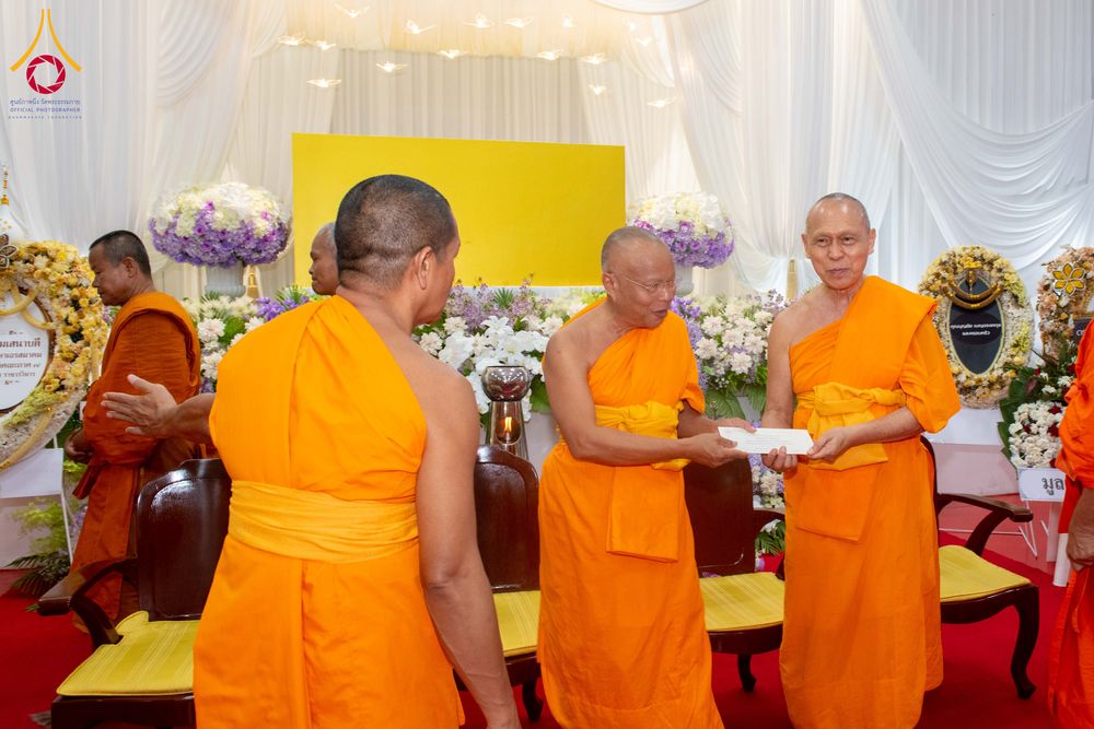 ภาพ No.316152:วันศุกร์ที่ 27 มีนาคม พ.ศ. 2569 พิธีบำเพ็ญกุศล คุณพ่อณรงค์ จินตมากุล  สิริอายุ 99 ปี 11 เดือน โยมบิดา พระครูปลัดรัตนวีรวัฒน์ (รังสฤษดิ์ อิทฺธิจินตโก) ที่ปรึกษาเจ้าคณะจังหวัดปทุมธานี เจ้าอาวาสวัดพระธรรมกาย  ณ ห้องปลูกศรัทธา 2 วัดพระธรรมกาย ปทุมธานี