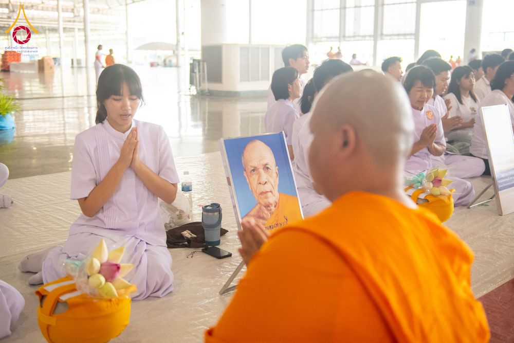 ภาพ No.321417:วันเสาร์ที่ 11 เมษายน พ.ศ.2569 พิธีขอบรรพชา พิธีขอสรณคมณ์และศีล, พิธีถวายบาตร พิธีอุปสมบท โครงการอุปสมบทหมู่ บูชาธรรมหลวงพ่อธัมมชโย พ.ศ.2569 โครงการอุปสมบทหมู่ธรรมทายาท ระดับอุดมศึกษา รุ่น 53 (ภาคฤดูร้อน) ณ วัดพระธรรมกาย ปทุมธานี