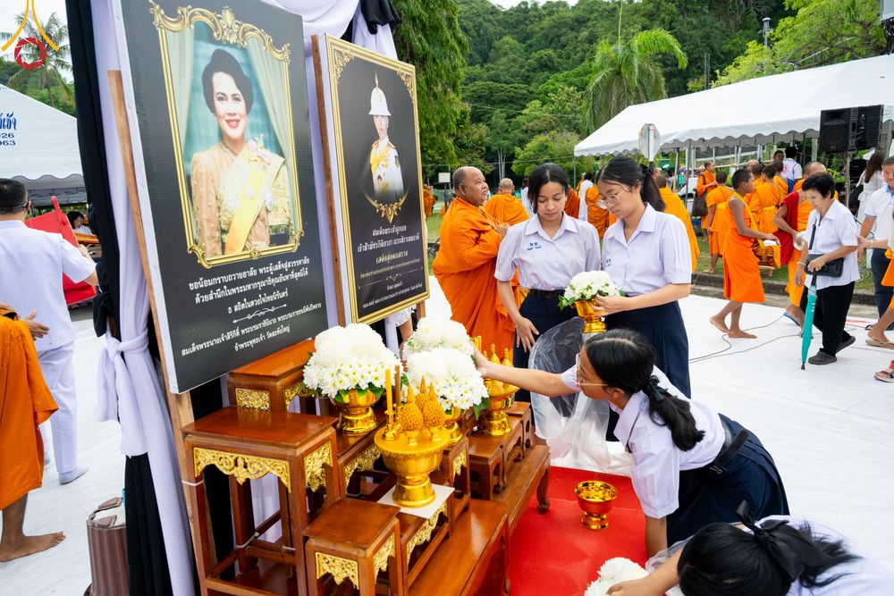 ภาพ No.341193:วันที่ 27 กรกฎาคม พ.ศ. 2569 พิธีตักบาตรพระ 1,000 รูป เมืองพัทลุง  ณ ถนนราเมศวร์ อ.เมือง จ.พัทลุง