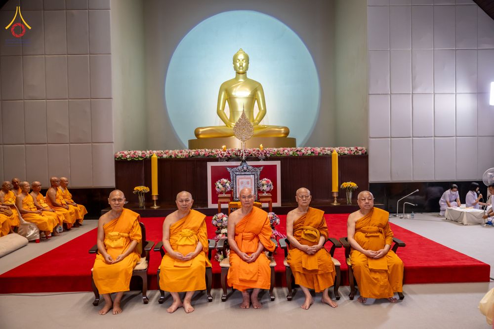 ภาพ No.332382:วันเสาร์ที่ 6 มิถุนายน พ.ศ.2569 พิธีต้อนรับสัญญาบัตร พัดยศ พระราชภาวนาวชิรวิเทศ วิ. ณ อุโบสถพระไตรปิฏก วัดพระธรรมกาย
