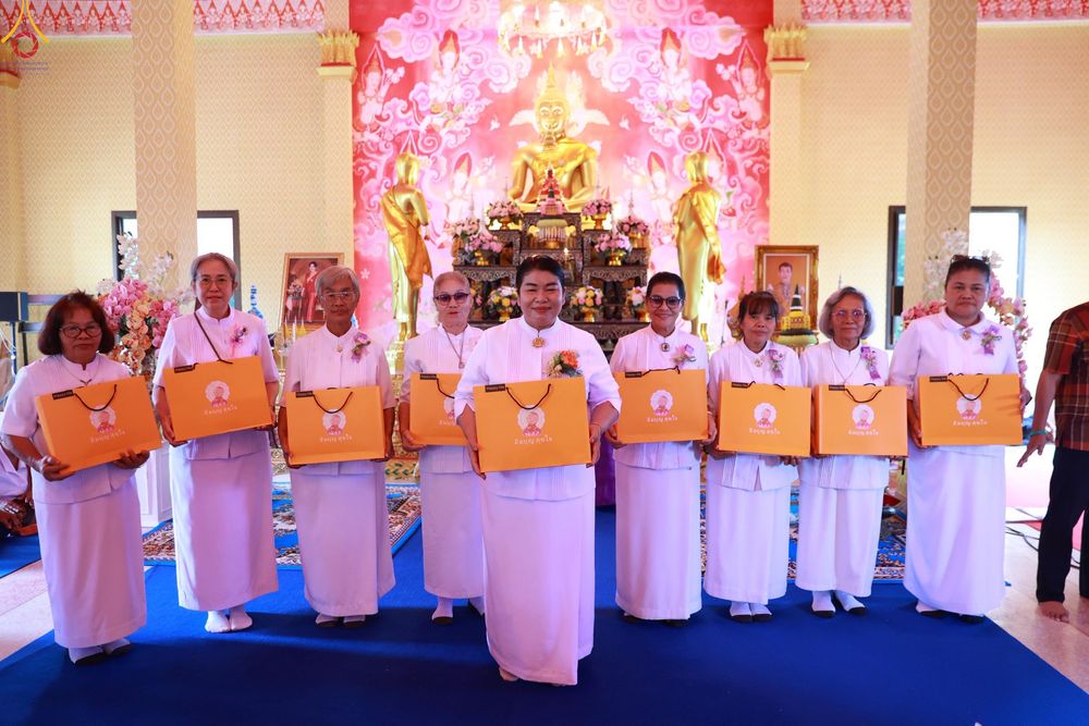 ภาพ No.283238:วันที่ 26 ตุลาคม 2568 พิธีทอดกฐินสามัคคีทั่วไทย 30,000 วัด  โดยคณะศิษยานุศิษย์ บูชาธรรม 81 ปี  หลวงพ่อธัมมชโย ณ วัดดอนมะเกลือ อ.ขามทะเลสอ จ.นครราชสีมา