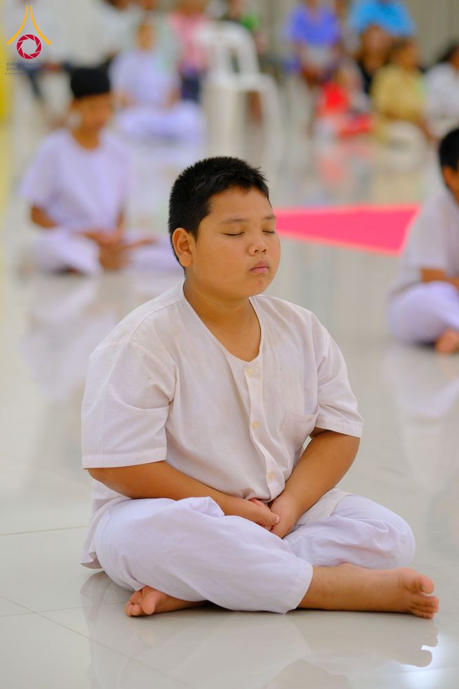 ภาพ No.319853:วันเสาร์ที่ 4 เมษายน พ.ศ.2569 พิธีตัดปอยผมและปลงผม พิธีขอขมาผู้ปกครองและมอบผ้าไตร พิธีบรรพชาและถวายบาตร ณ ศูนย์ปฏิบัติธรรมและศูนย์อบรมเยาวชนเพชรบุรี  ต.ท่าแลง อ.ท่ายาง จ.เพชรบุรี