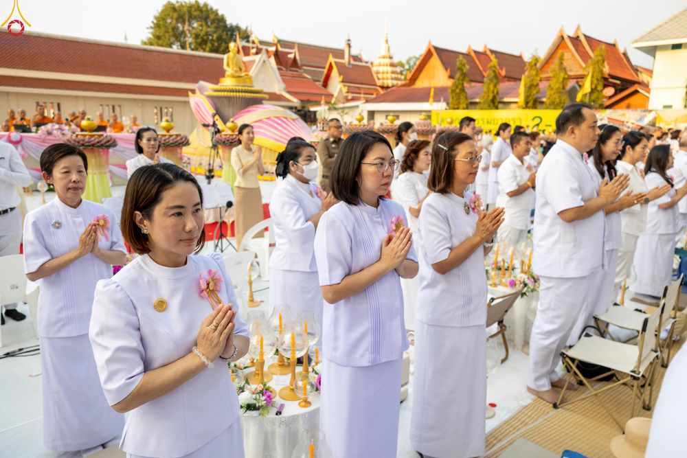 ภาพ No.296864:วันที่ 17 มกราคม พ.ศ. 2569 พิธีจุดประทีปถวายเป็นพุทธบูชา และบูชาธรรมมหาปูชนียาจารย์  ณ วัดโบสถ์บน ต.บางคูเวียง จ.นนทบุรี อนุสรณ์สถานลำดับที่ 4 สถานที่เกิดด้วยกายธรรม ในโครงการธรรมยาตรา กตัญญูบูชา มหาปูชนียาจารย์ พระมงคลเทพมุนี(สด จนฺทสโร) พระผู้ปราบมาร อ