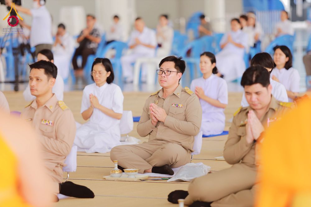 ภาพ No.311554:วันจันทร์ที่ 23 กุมภาพันธ์ พ.ศ. 2569 เปิดโลกทัศน์ผู้บริหารสถานศึกษายุคใหม่ เรียนรู้ต้นแบบการพัฒนาคนผ่านพลัง “บวร–V-Star” ผู้เข้ารับการพัฒนาตามโครงการ สพฐ. ศึกษาดูงานวัดพระธรรมกาย เสริมภาวะผู้นำคุณธรรมสู่การบริหารโรงเรียนอย่างยั่งยืน ณ อาคาร 100 ปี คุณยาย