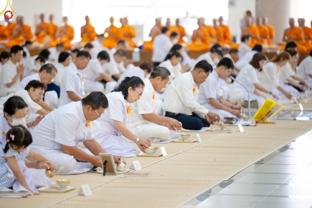 ภาพ No.136214:พิธีบุพเปตพลี ครั้งที่ 150 ร่วมอุทิศบุญให้แก่หมู่ญาติที่ล่วงลับไปแล้ว และสืบทอดอายุพระพุทธศาสนา วันอังคารที่ 7 พฤษภาคม พ.ศ. 2567 ( วันพระ แรม 14 ค่ำ เดือน 5 ) ณ หอฉันคุณยายอาจารย์ฯ วัดพระธรรมกาย