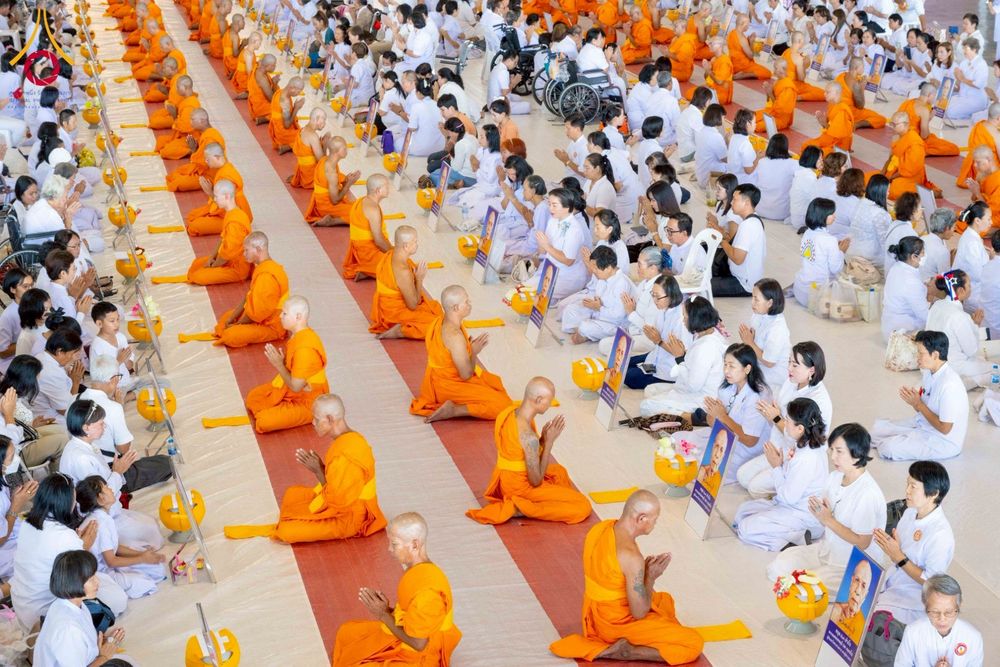 ภาพ No.277793:วันเสาร์ที่ 6 ธันวาคม พ.ศ. 2568 พิธีบรรพชาอุปสมบทและพิธีถวายบาตร โครงการอุปสมบทบูชาธรรมมหาปูชนียาจารย์ ประจำปี พ.ศ.2568 โครงการบวชพระนานาชาติ AEC และ WAB รุ่น CEO (นักบริหาร) รุ่นที่ 5 ณ มหาธรรมกายเจดีย์ วัดพระธรรมกาย