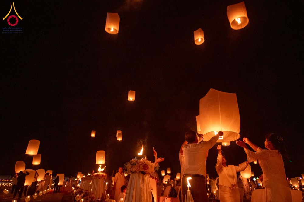 ภาพ No.266168:วันพุธที่ 5 พฤศจิกายน พ.ศ. 2568 (วันพระ ขึ้น 15 ค่ำ เดือน 12) พิธีจุดประทีปโคมลาน, โคมลอย และลอยกระทง ถวายประทีปเป็นพุทธบูชา สร้างความสว่างไสวให้กับแผ่นดินด้วยแสงธรรม ณ พุทธอุทยานนานาชาติ จังหวัดหนองคาย