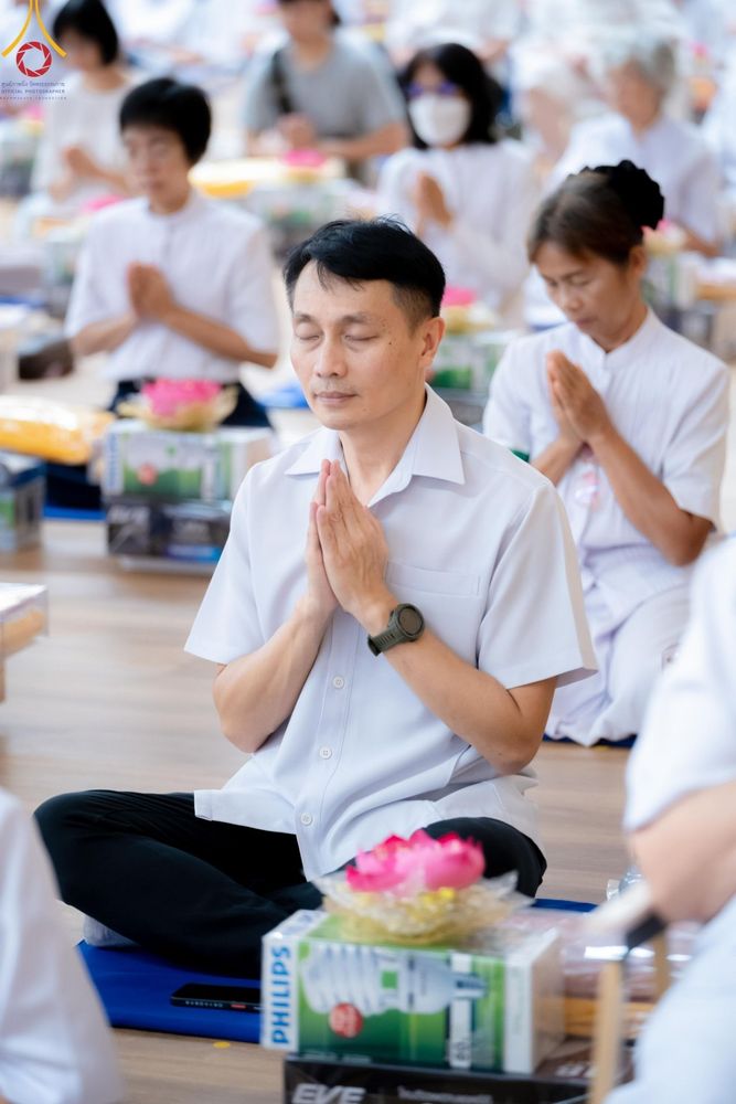 ภาพ No.145300:พิธีถวายผ้าอาบน้ำฝนและประทีปโคมไฟ ณ สภาธรรมกายสากล วัดพระธรรมกาย วันเสาร์ที่ 20 กรกฎาคม พ.ศ. 2567